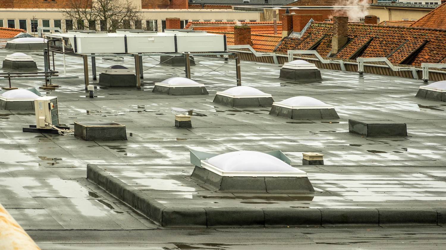 commercial roofing systems the difference from residential homes