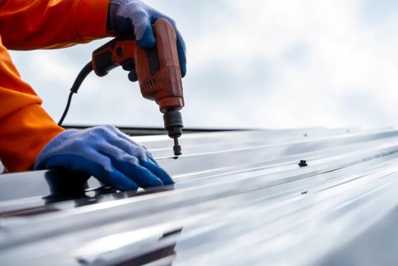 Installing metal roof