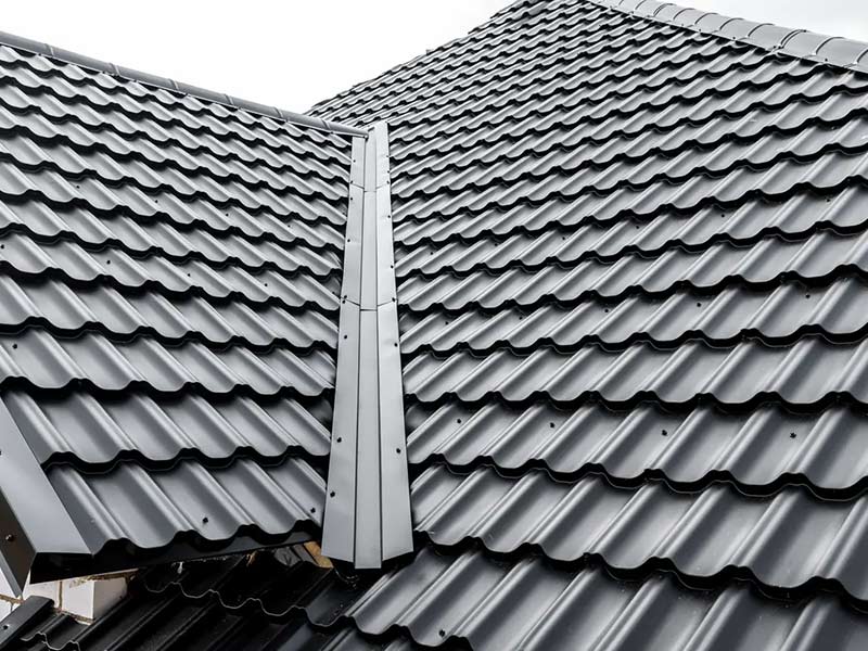 Featured image for “Metal Roof vs Shingles: Which Is Right for You?”