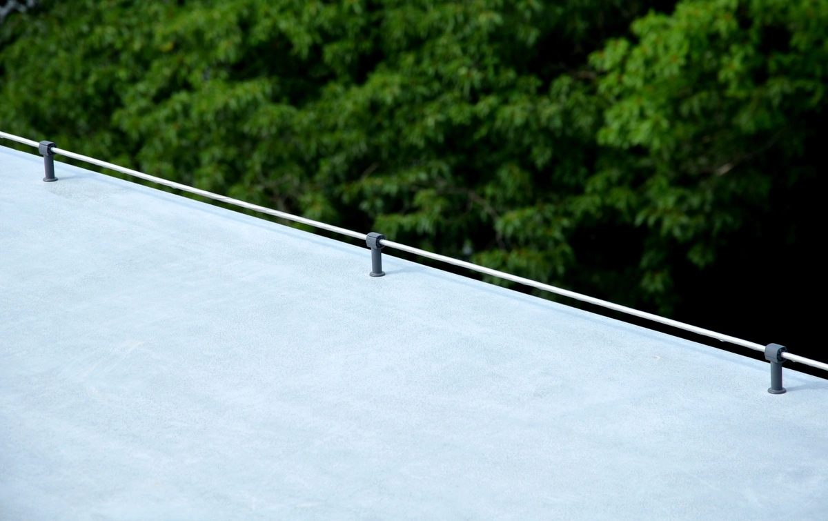 flat roof leak repair-new flat roof